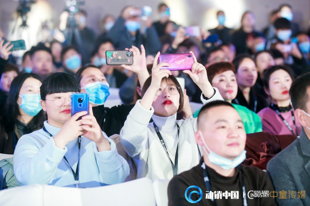 120780608.jpg 120780608.jpg