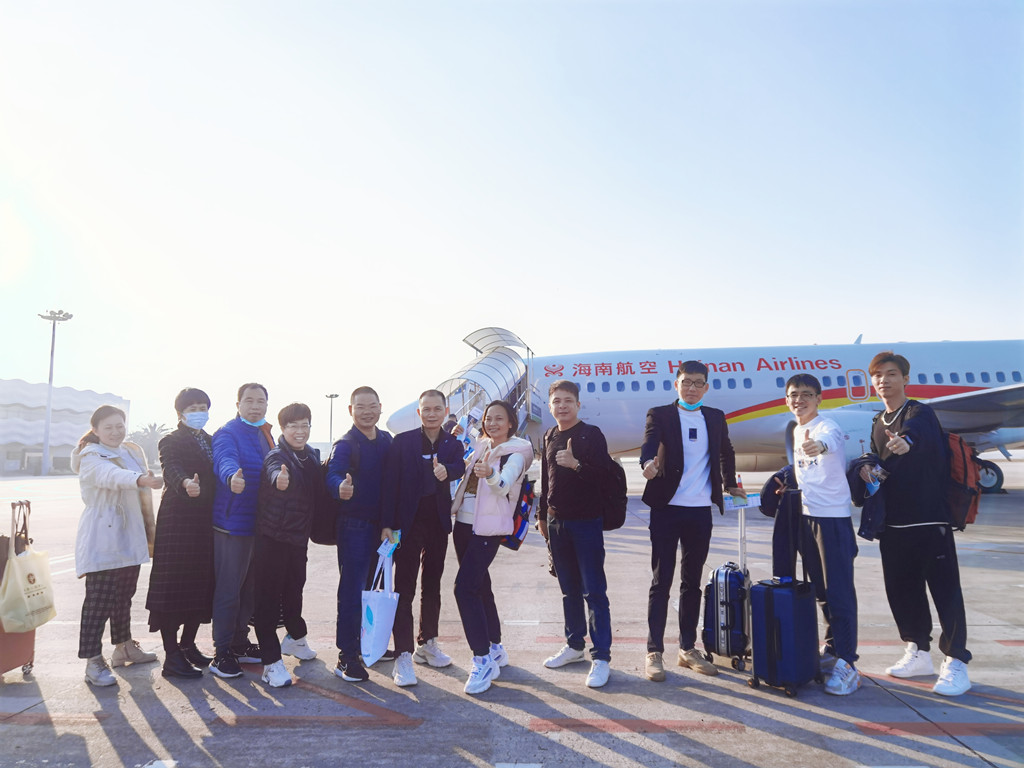 13 四大天後會(hui) 合飛往山東(dong) .jpg 13 四大天後會(hui) 合飛往山東(dong) .jpg