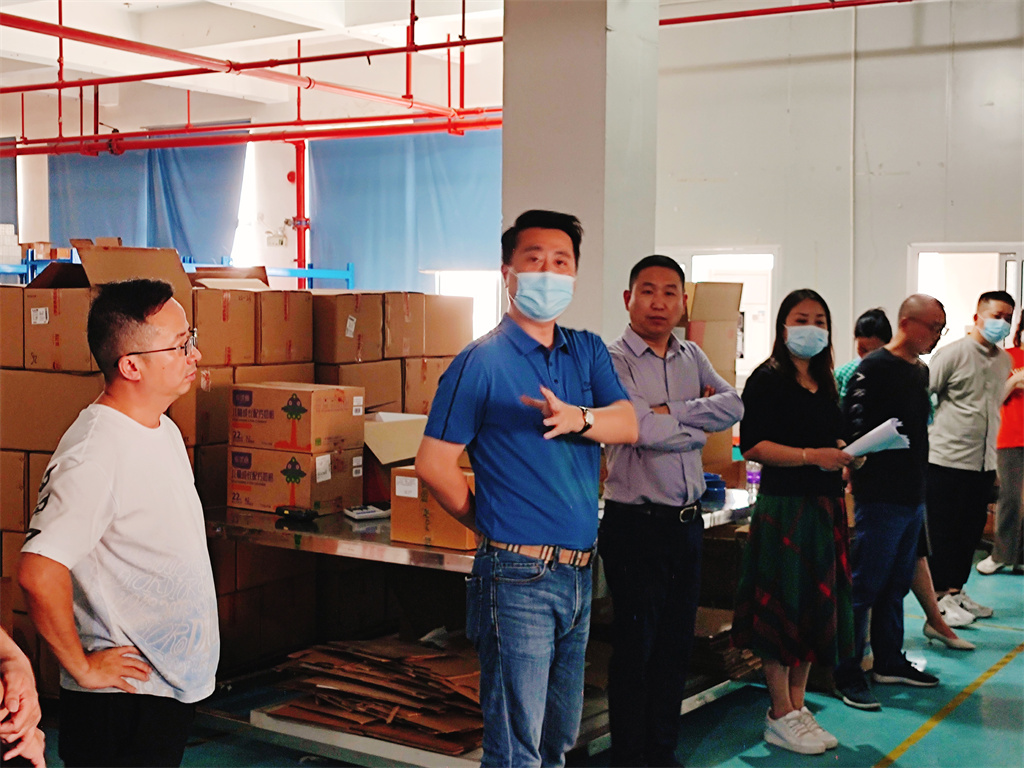 肖總 (1).jpg 肖總 (1).jpg