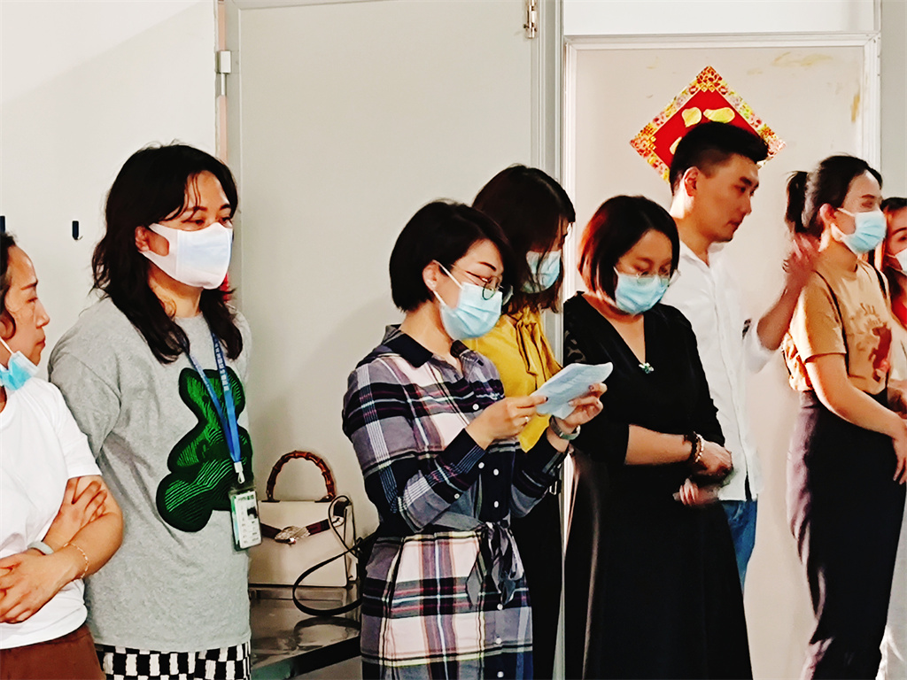 正在講解法規與(yu) 注意事項 (1).jpg 正在講解法規與(yu) 注意事項 (1).jpg